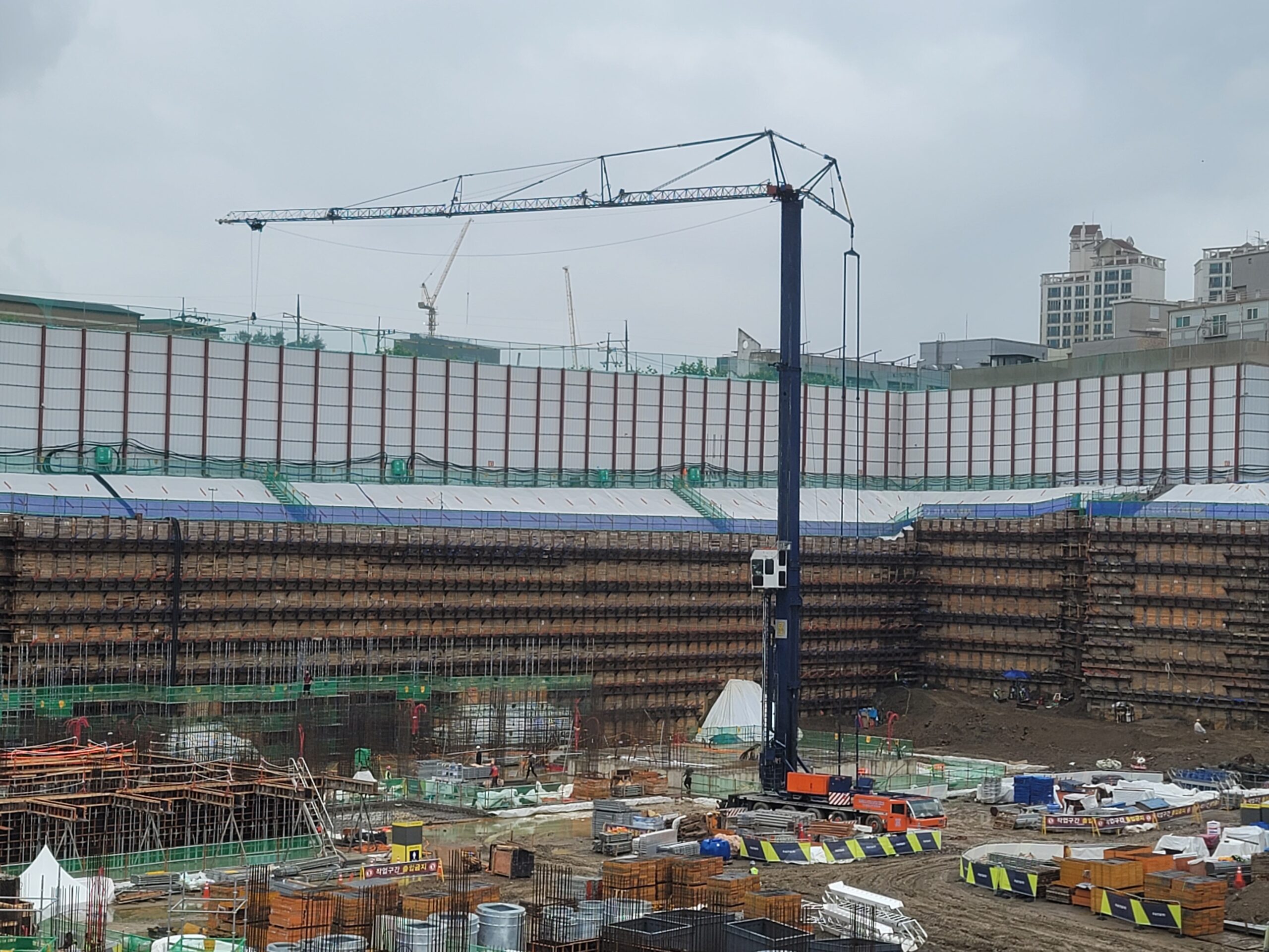 현장 작업 사진 – 에이스이동타워-ACE MOBILE TOWER CRANE